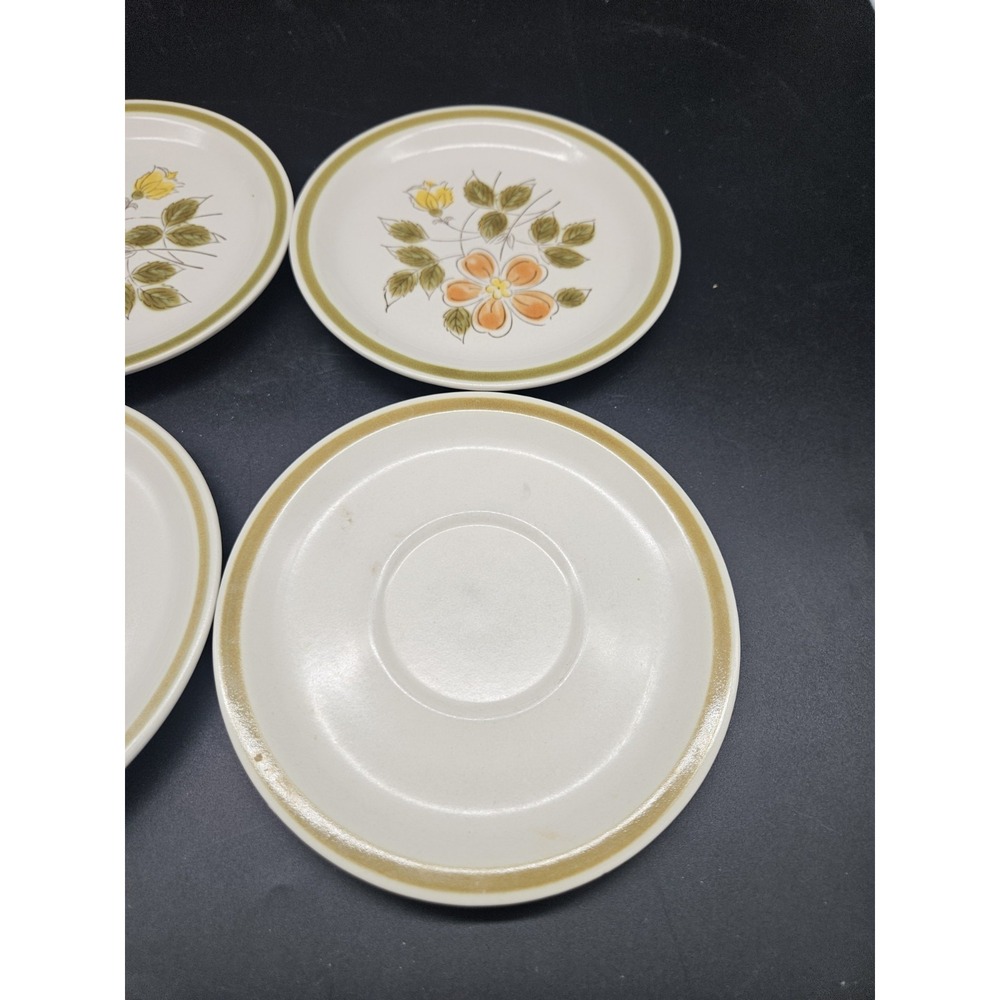 Vintage lot of 2 wild flower stoneware 6 1/2 inch dessert plates & 2 Saucers - Picture 3 of 6